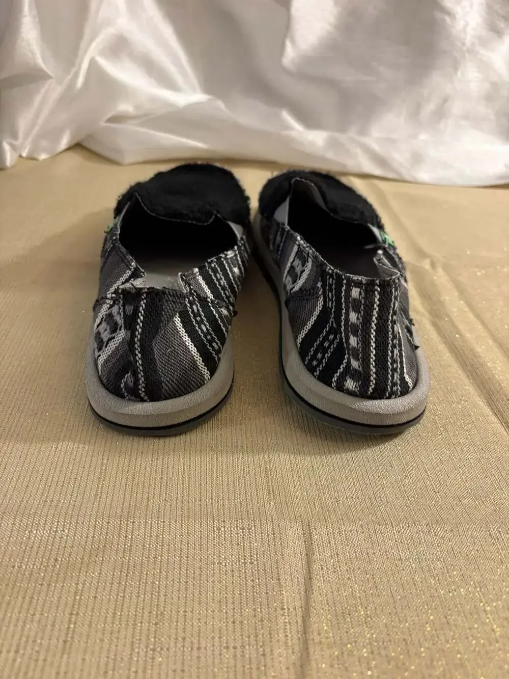 Sanuk Donna Sherpa Blanket Black White Sidewalk Surfer Slip-On Shoes